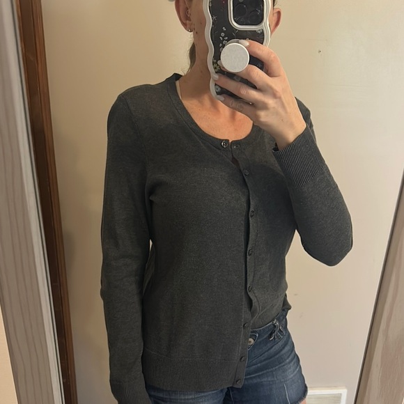 Amazon Essentials Gray Cardigan Sweater Lightweight - Picture 1 of 3